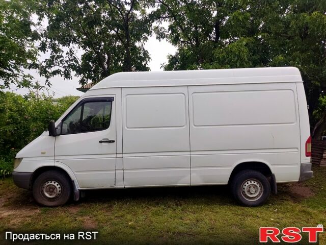 Білий Мерседес Sprinter, об'ємом двигуна 2.1 л та пробігом 380 тис. км за 7000 $, фото 1 на Automoto.ua