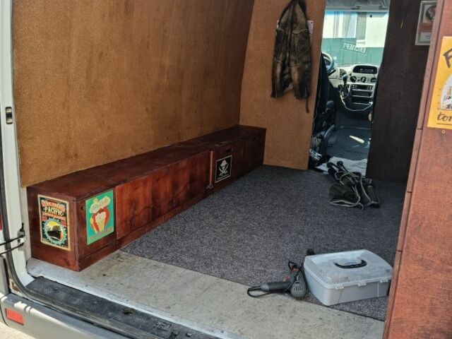 Белый Мерседес Sprinter, объемом двигателя 2.1 л и пробегом 326 тыс. км за 7500 $, фото 2 на Automoto.ua