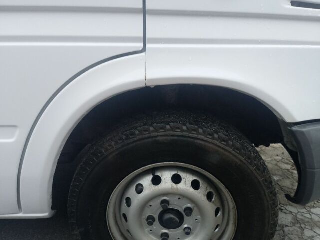 Белый Мерседес Sprinter, объемом двигателя 2.1 л и пробегом 250 тыс. км за 9000 $, фото 8 на Automoto.ua