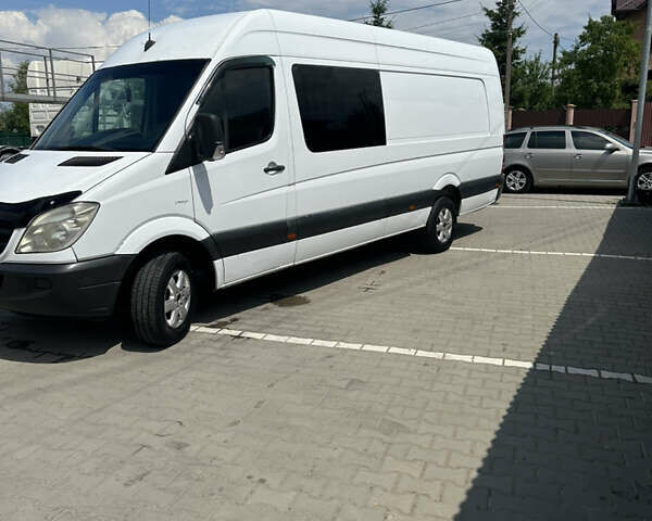 Белый Мерседес Sprinter, объемом двигателя 2.1 л и пробегом 502 тыс. км за 13800 $, фото 12 на Automoto.ua