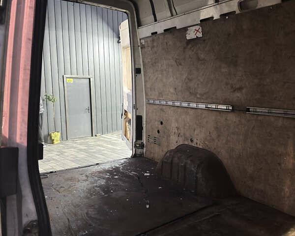 Белый Мерседес Sprinter, объемом двигателя 2 л и пробегом 510 тыс. км за 4100 $, фото 9 на Automoto.ua