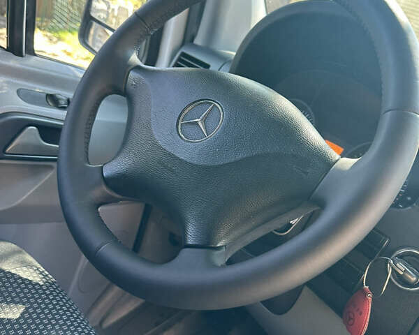 Білий Мерседес Sprinter, об'ємом двигуна 2.15 л та пробігом 415 тис. км за 13000 $, фото 9 на Automoto.ua