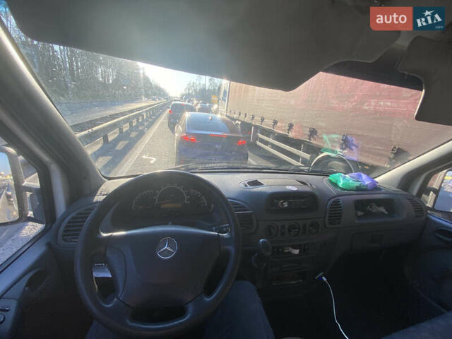Белый Мерседес Sprinter, объемом двигателя 2.2 л и пробегом 335 тыс. км за 11000 $, фото 32 на Automoto.ua