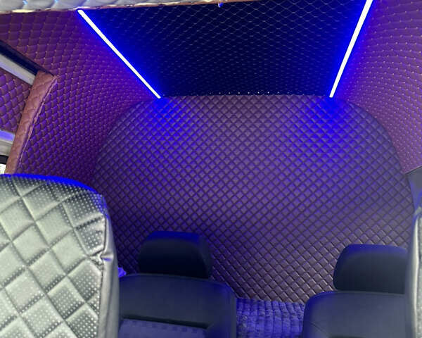 Белый Мерседес Sprinter, объемом двигателя 2.1 л и пробегом 502 тыс. км за 13800 $, фото 1 на Automoto.ua
