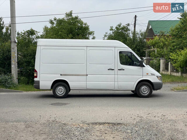 Белый Мерседес Sprinter, объемом двигателя 2.2 л и пробегом 450 тыс. км за 9800 $, фото 9 на Automoto.ua