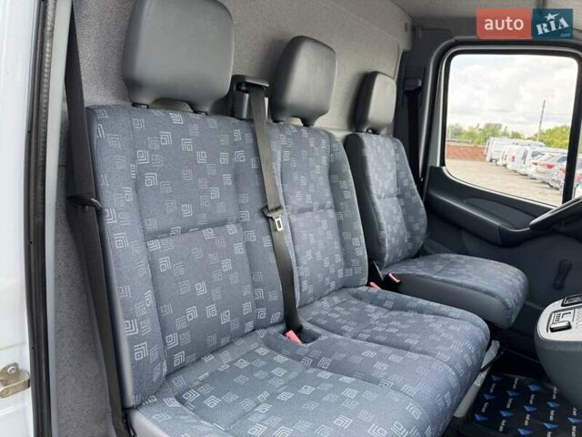 Белый Мерседес Sprinter, объемом двигателя 2.7 л и пробегом 162 тыс. км за 15300 $, фото 32 на Automoto.ua