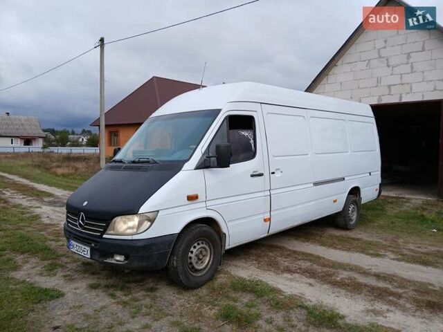 Белый Мерседес Sprinter, объемом двигателя 2.2 л и пробегом 308 тыс. км за 8300 $, фото 5 на Automoto.ua