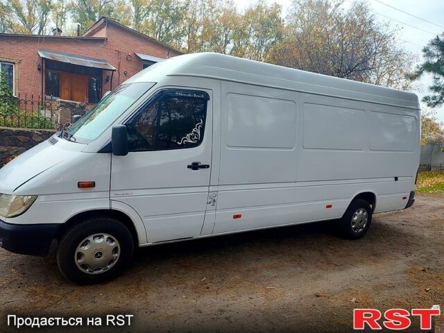 Белый Мерседес Sprinter, объемом двигателя 2.1 л и пробегом 0 тыс. км за 10000 $, фото 11 на Automoto.ua