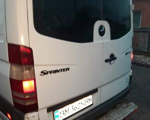 Белый Мерседес Sprinter, объемом двигателя 2.15 л и пробегом 500 тыс. км за 9500 $, фото 2 на Automoto.ua