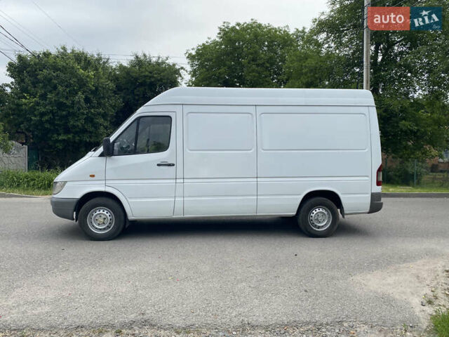 Белый Мерседес Sprinter, объемом двигателя 2.2 л и пробегом 450 тыс. км за 9800 $, фото 10 на Automoto.ua