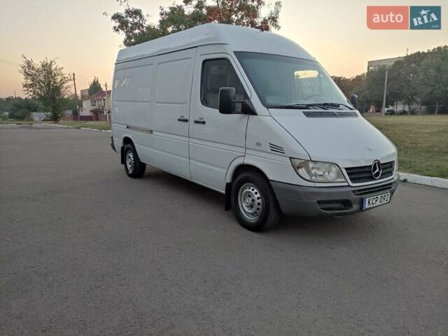 Белый Мерседес Sprinter, объемом двигателя 0 л и пробегом 257 тыс. км за 14900 $, фото 5 на Automoto.ua