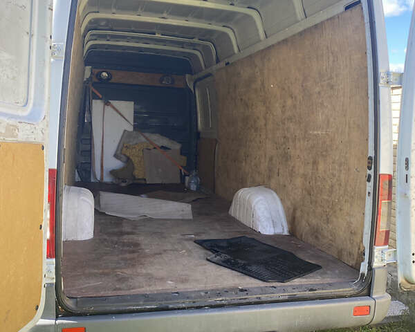 Белый Мерседес Sprinter, объемом двигателя 2.2 л и пробегом 335 тыс. км за 11000 $, фото 10 на Automoto.ua