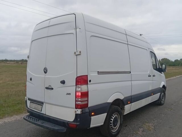 Белый Мерседес Sprinter, объемом двигателя 2.1 л и пробегом 414 тыс. км за 8000 $, фото 2 на Automoto.ua