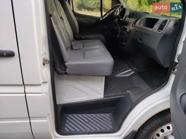 Белый Мерседес Sprinter, объемом двигателя 0 л и пробегом 277 тыс. км за 15300 $, фото 18 на Automoto.ua