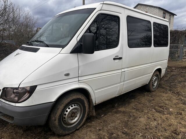 Белый Мерседес Sprinter, объемом двигателя 0 л и пробегом 447 тыс. км за 8000 $, фото 2 на Automoto.ua