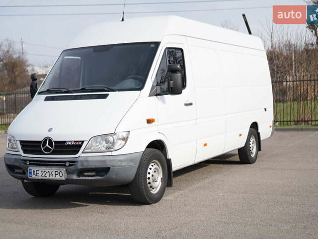 Белый Мерседес Sprinter, объемом двигателя 2.1 л и пробегом 480 тыс. км за 13500 $, фото 2 на Automoto.ua