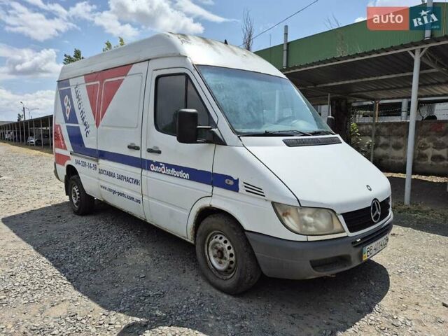 Белый Мерседес Sprinter, объемом двигателя 2.7 л и пробегом 435 тыс. км за 7100 $, фото 1 на Automoto.ua