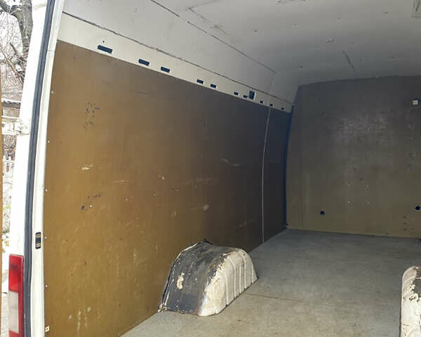 Белый Мерседес Sprinter, объемом двигателя 2.7 л и пробегом 422 тыс. км за 10000 $, фото 26 на Automoto.ua