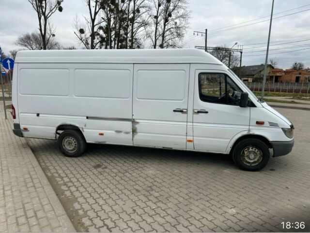 Білий Мерседес Sprinter, об'ємом двигуна 2.2 л та пробігом 350 тис. км за 6500 $, фото 3 на Automoto.ua