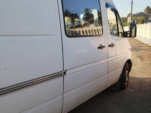 Белый Мерседес Sprinter, объемом двигателя 0 л и пробегом 475 тыс. км за 6600 $, фото 2 на Automoto.ua