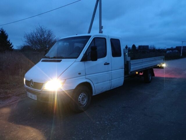 Белый Мерседес Sprinter, объемом двигателя 2.1 л и пробегом 269 тыс. км за 10500 $, фото 3 на Automoto.ua