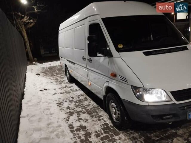 Белый Мерседес Sprinter, объемом двигателя 2.1 л и пробегом 480 тыс. км за 13500 $, фото 51 на Automoto.ua