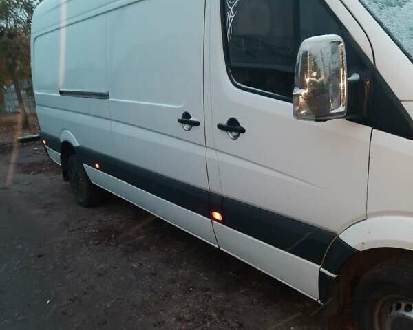 Белый Мерседес Sprinter, объемом двигателя 2.15 л и пробегом 500 тыс. км за 9500 $, фото 4 на Automoto.ua