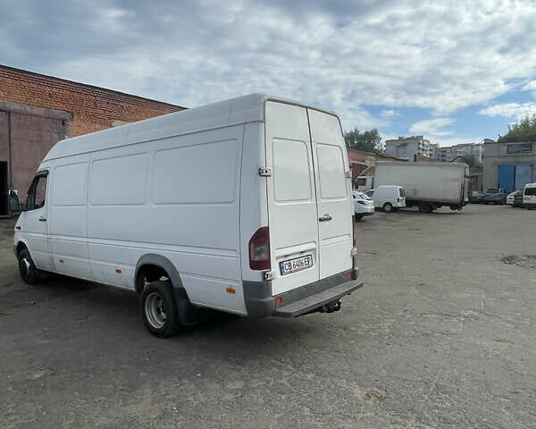 Білий Мерседес Sprinter, об'ємом двигуна 2.69 л та пробігом 591 тис. км за 13600 $, фото 5 на Automoto.ua