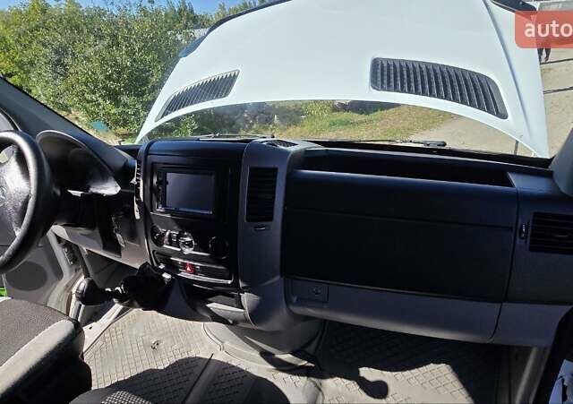 Белый Мерседес Sprinter, объемом двигателя 2.15 л и пробегом 442 тыс. км за 12000 $, фото 6 на Automoto.ua
