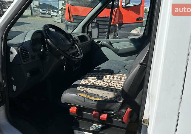 Белый Мерседес Sprinter, объемом двигателя 2.1 л и пробегом 473 тыс. км за 7500 $, фото 8 на Automoto.ua