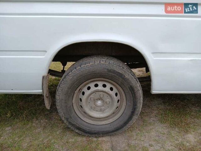 Белый Мерседес Sprinter, объемом двигателя 2.2 л и пробегом 308 тыс. км за 8300 $, фото 13 на Automoto.ua