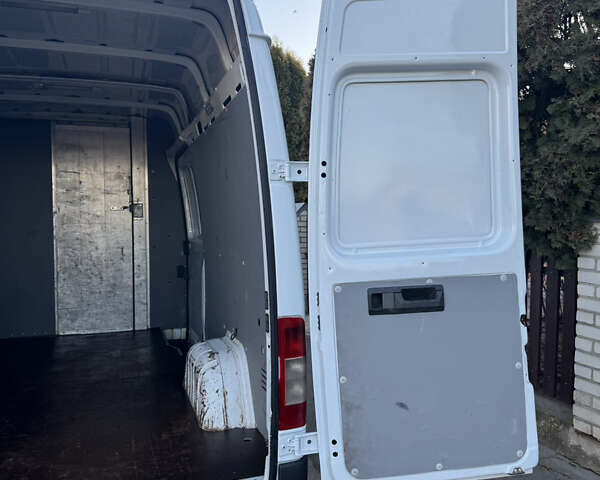 Белый Мерседес Sprinter, объемом двигателя 2.2 л и пробегом 700 тыс. км за 9800 $, фото 22 на Automoto.ua