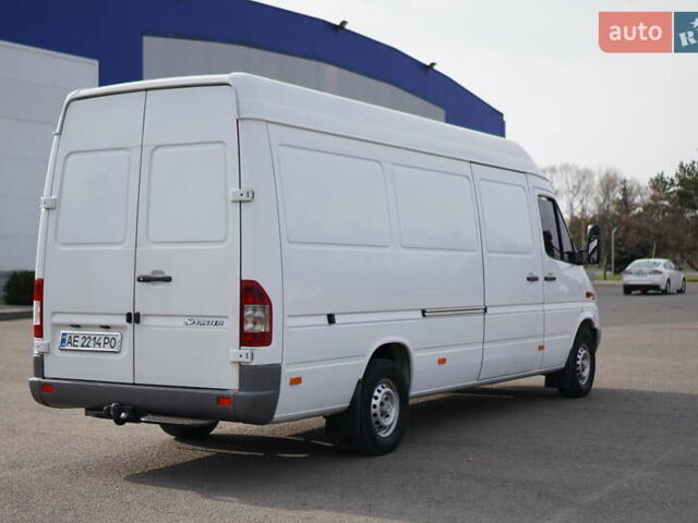 Белый Мерседес Sprinter, объемом двигателя 2.1 л и пробегом 480 тыс. км за 13500 $, фото 7 на Automoto.ua