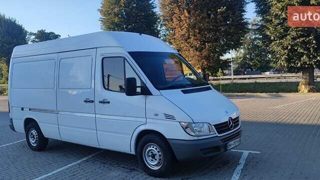 Белый Мерседес Sprinter, объемом двигателя 2.1 л и пробегом 320 тыс. км за 10200 $, фото 8 на Automoto.ua