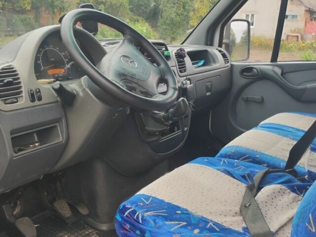 Белый Мерседес Sprinter, объемом двигателя 2.1 л и пробегом 500 тыс. км за 7600 $, фото 2 на Automoto.ua
