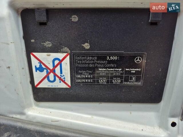 Мерседес Sprinter 2006 в Николаеве на Automoto.ua Белый Мерседес Sprinter, объемом двигателя 2.7 л и пробегом 435 тыс. км за 7100 $, фото 17 на Automoto.ua