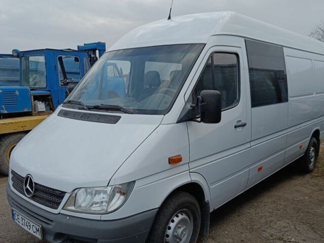 Белый Мерседес Sprinter, объемом двигателя 0 л и пробегом 500 тыс. км за 11000 $, фото 2 на Automoto.ua