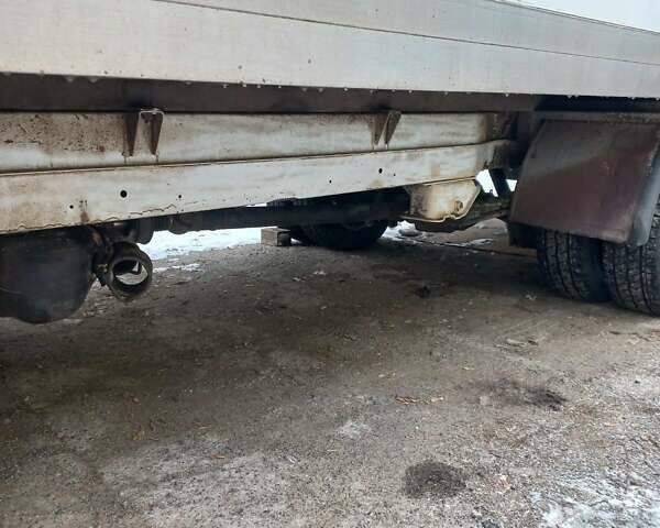 Белый Мерседес Sprinter, объемом двигателя 2.1 л и пробегом 500 тыс. км за 15000 $, фото 10 на Automoto.ua