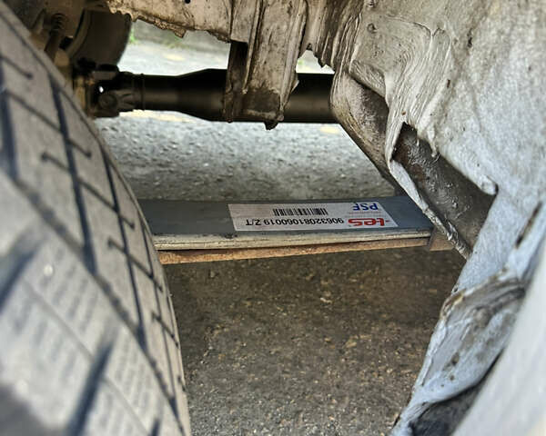Білий Мерседес Sprinter, об'ємом двигуна 2.15 л та пробігом 415 тис. км за 13000 $, фото 5 на Automoto.ua