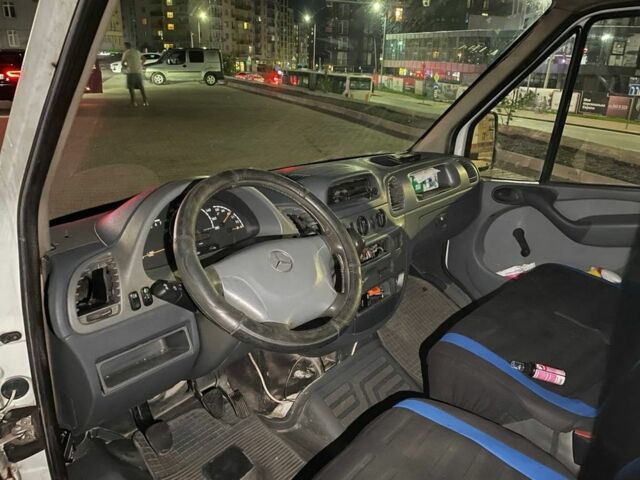 Білий Мерседес Sprinter, об'ємом двигуна 2.1 л та пробігом 301 тис. км за 5200 $, фото 7 на Automoto.ua