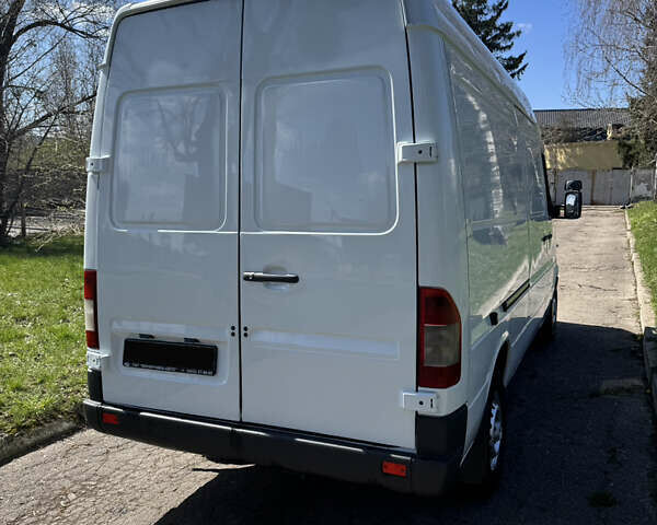 Белый Мерседес Sprinter, объемом двигателя 2.2 л и пробегом 700 тыс. км за 9800 $, фото 6 на Automoto.ua