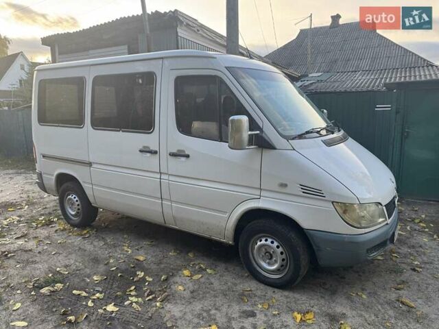 Белый Мерседес Sprinter, объемом двигателя 2.15 л и пробегом 513 тыс. км за 6000 $, фото 2 на Automoto.ua