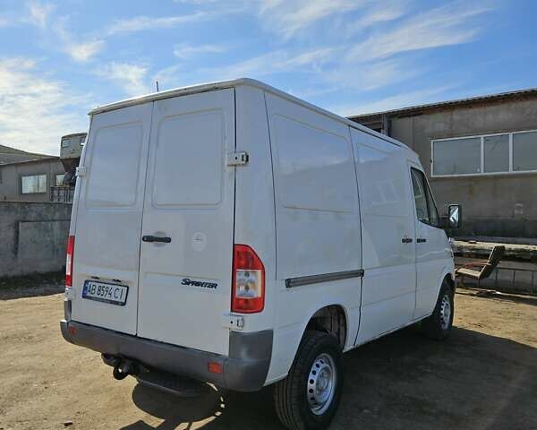 Белый Мерседес Sprinter, объемом двигателя 2.15 л и пробегом 500 тыс. км за 6500 $, фото 2 на Automoto.ua