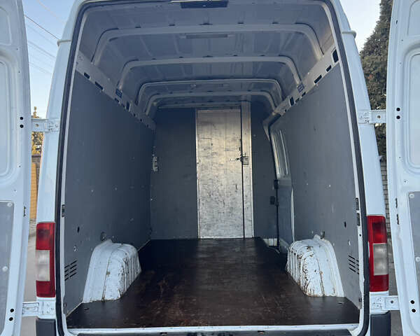 Белый Мерседес Sprinter, объемом двигателя 2.2 л и пробегом 731 тыс. км за 9700 $, фото 23 на Automoto.ua