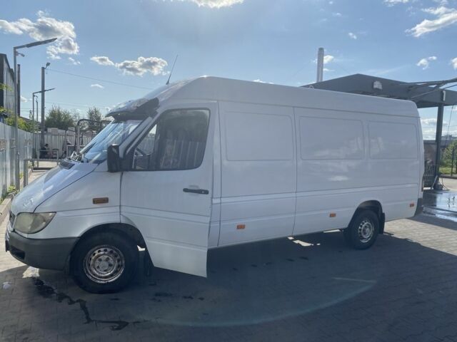 Білий Мерседес Sprinter, об'ємом двигуна 0 л та пробігом 335 тис. км за 11000 $, фото 1 на Automoto.ua