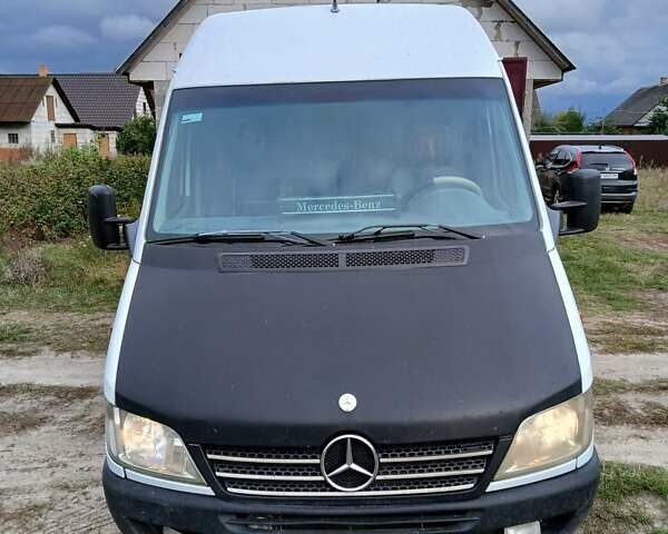 Белый Мерседес Sprinter, объемом двигателя 2.2 л и пробегом 308 тыс. км за 8300 $, фото 18 на Automoto.ua