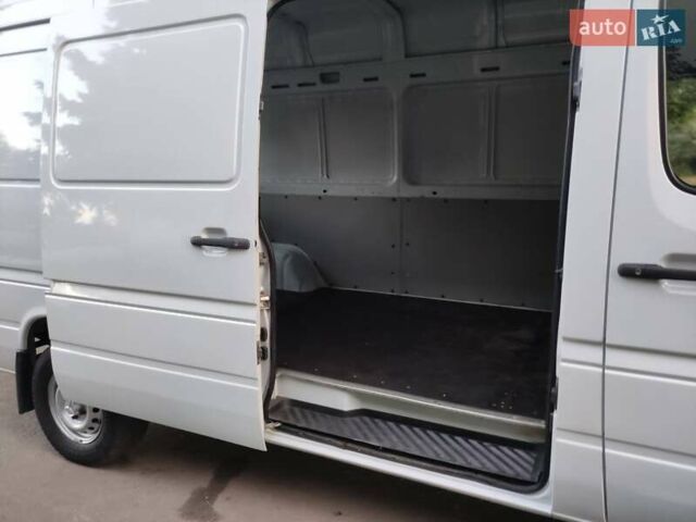 Белый Мерседес Sprinter, объемом двигателя 0 л и пробегом 277 тыс. км за 15300 $, фото 17 на Automoto.ua
