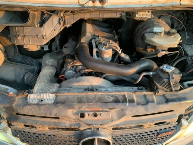 Белый Мерседес Sprinter, объемом двигателя 2.2 л и пробегом 438 тыс. км за 4799 $, фото 6 на Automoto.ua