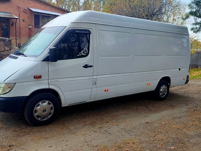 Белый Мерседес Sprinter, объемом двигателя 2.1 л и пробегом 0 тыс. км за 10000 $, фото 1 на Automoto.ua