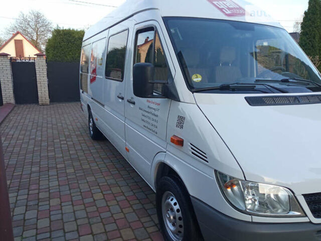 Белый Мерседес Sprinter, объемом двигателя 2.2 л и пробегом 207 тыс. км за 15300 $, фото 7 на Automoto.ua